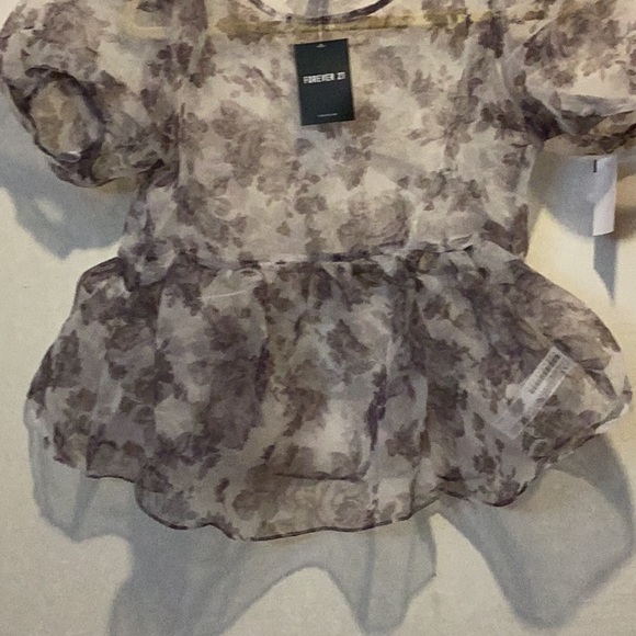 2/$15 NWT Forever 21 Sheer Smokey Rose Peplum Top Size S - Picture 2 of 5